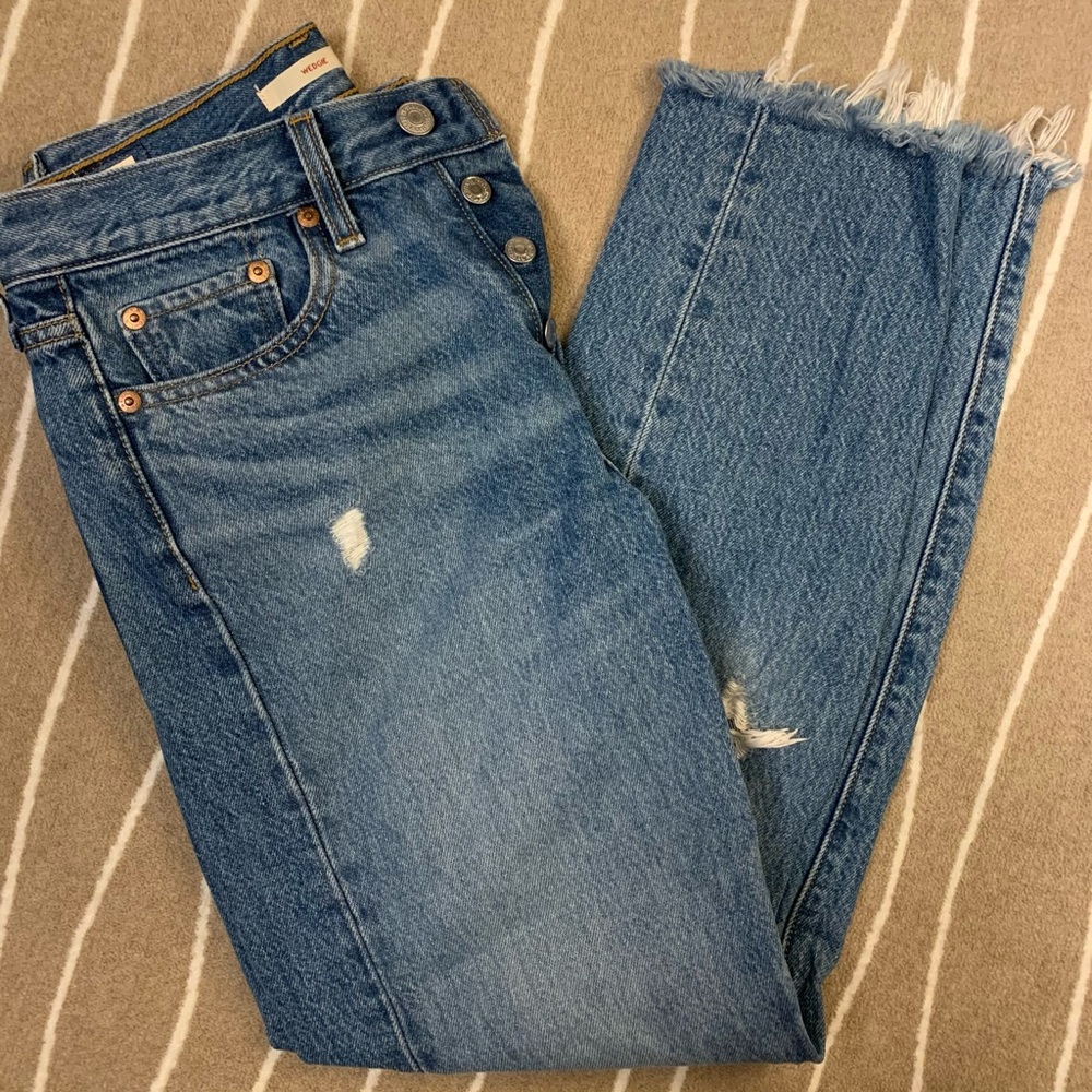 Levi’s wedgie jeans